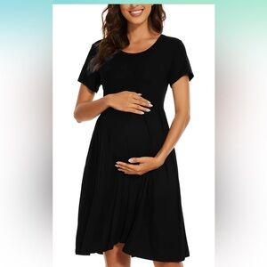 NWT Short-sleeve maternity dress with pockets